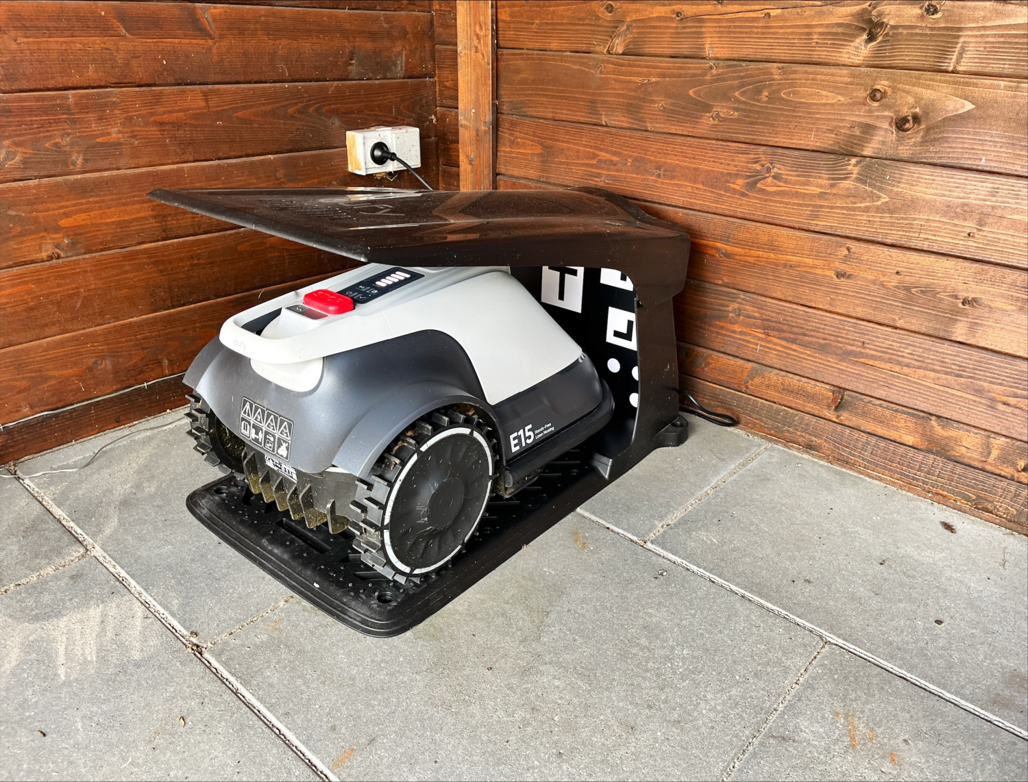 eufy E15 Mähroboter einrichten – Ladestation im Garten mit App-Steuerung